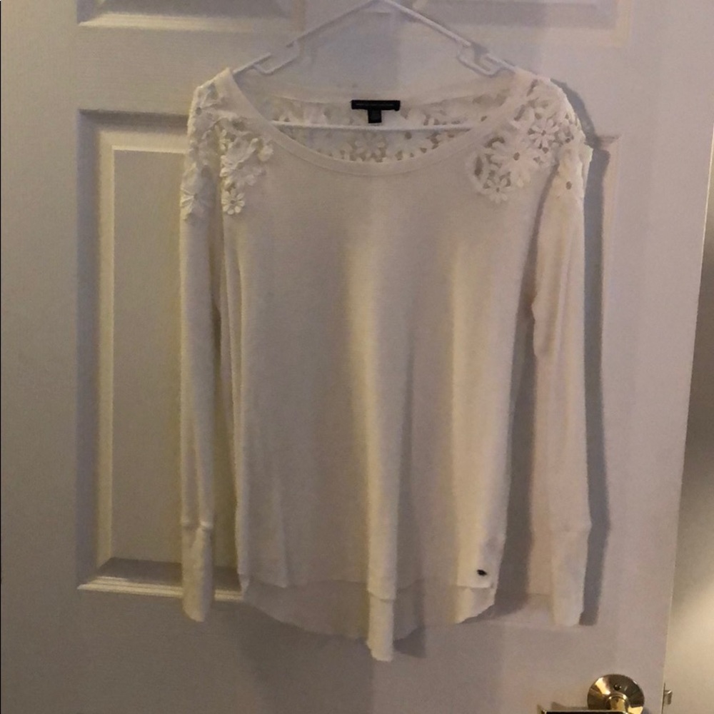 AEO long sleeved lace shirt